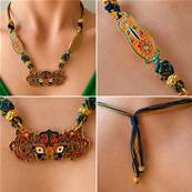 Collier chinois cordon en metal et email bleu