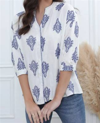 Chemise brodée orientale