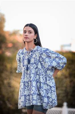 Chemise indienne aux manches mi longues en blockprint pompon