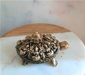 Tortue ajourée en laiton