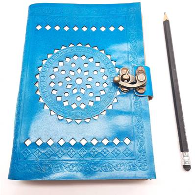 Carnet en cuir bleu 1 crochet 13X19 cm