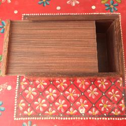 Boîte en bois à bijoux indienne en bois 23cm x15 cm MIG40722A