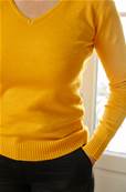 Pull col V Jaune en laine, soie et cachemire