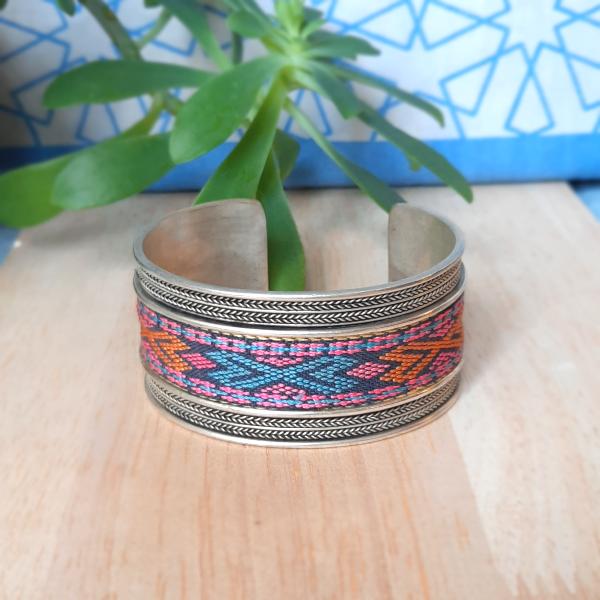 Bracelet ethnique Tibétain, tissus brodé Lasya