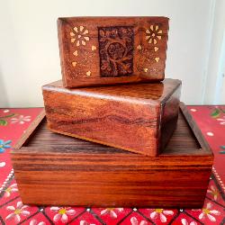 Boîte en bois à bijoux indienne en bois 23cm x15 cm MIG40722A
