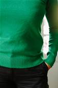 Pull col V Vert en laine, soie et cachemire