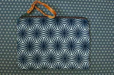 Trousse grand modèle indigo motif Asanoha