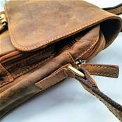 Sacoche homme en cuir de buffle vintage 28X23X10cm avec rabat