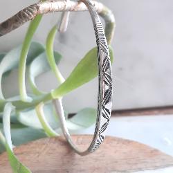 Bracelet Touareg Argent Fin Gravé Ebeggi – Jonc Ethnique Minimaliste