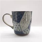 Tasse à thé japonaise motif patchwork bleu 9cm