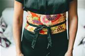 Ceinture japonaise obi rouge motif fleurs