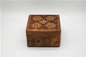 Boîte en bois motifs fleuris en laiton 10cm x10 cm C13251