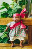 Poupée Africaine petit modèle bandeau rose 30 cm