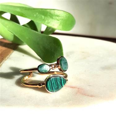 Bague 2 rangs dorée, 3 pierres Malachite
