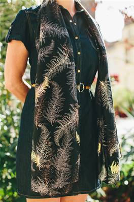 Echarpe foulard femme imprimé fougère noir