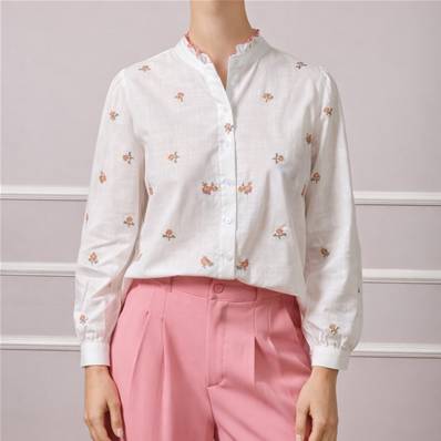Chemise motif brodé fleur