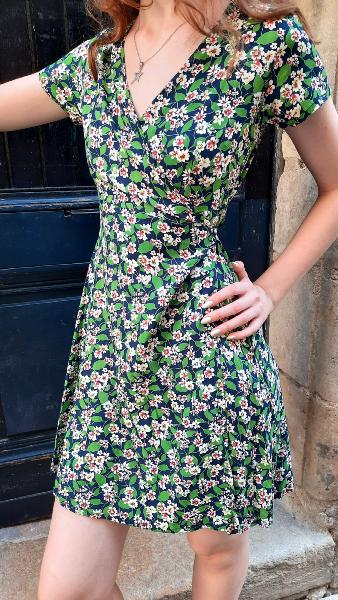Robe courte Hato motif floral