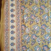 Tenture indienne artisanale block print 150x225 cm – Jaune safran