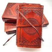 Carnet en cuir 9X13,5 CM avec lacet