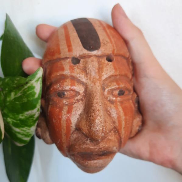 Masque en terre cuite artisanat du Guatémala