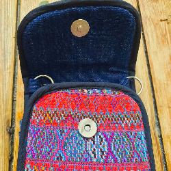 Pochette artisanale rouge du Guatemala - Bandoulière ethnique