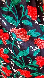 Robe courte Hisa motif fleurs rouges