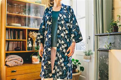 Kimono long indigo éthnique motifs Gingkos et libéllules
