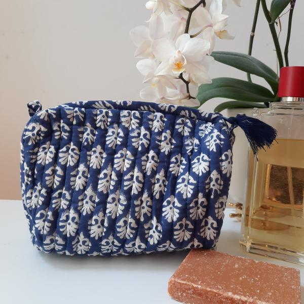 Trousse de toilette indienne bleue 15x15x7 cm
