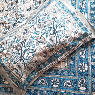Tenture indienne block print 270x225 cm – Bleu turquoise