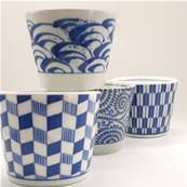 Tasse japonaise bleue motif pointes de flèche 7cm