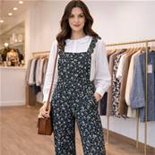 Salopette velours bleu marine à motifs fleuris