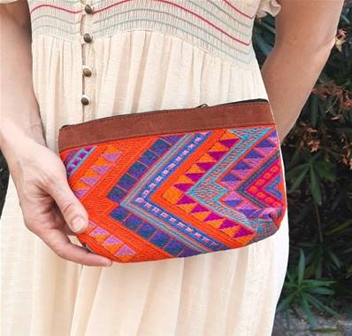 Pochette zippée motifs géométriques 4
