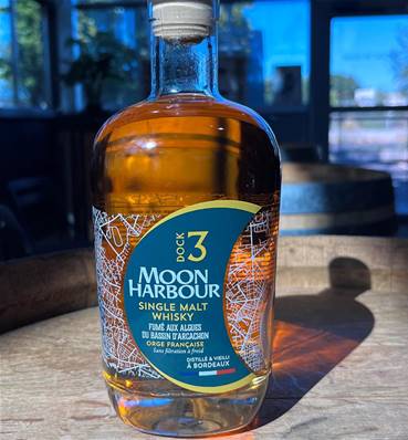 Whisky MOON HARBOUR Dock 3 fumé algues Arcachon France 70cl 45,8°