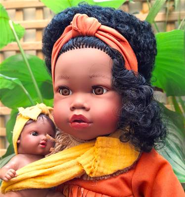 Poupée africaine Alika : L'aventurière aux cheveux soyeux, 40cm