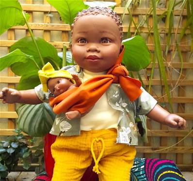 Poupon africain Amir avec son bébé 42cm