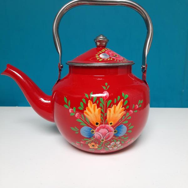 Théière rouge  artisanale du Cachemire, peinte à la main