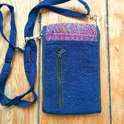 Pochette artisanale brodée violette du Guatemala - Bandoulière ethnique