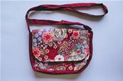Besace ou sac à bandoulière tissus japonais motif fleuri rouge