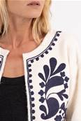 Gilet blanc motifs ethniques