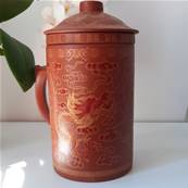 Tisanire chinoise antique en terre dragon couleur brique