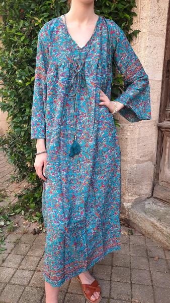 Robe ethnique longue et large turquoise