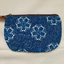 Trousse indigo motifs Fleuris