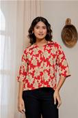 Chemisier rouge � fleurs beiges JUN