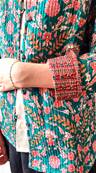 Veste indienne matelassée réversible Verte fleurs roses