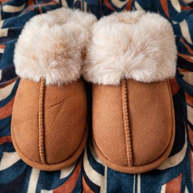 Chaussons hiver fourrés camel du 37 au 39