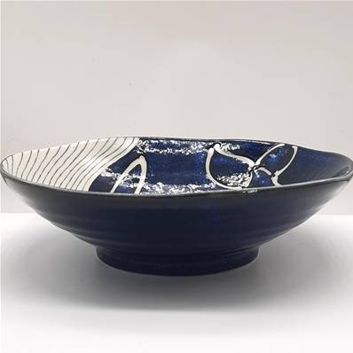 Assiette japonaise bleue motif baleine