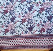 Tenture indienne artisanale block print 150x225 cm – Bleu poudré et rose