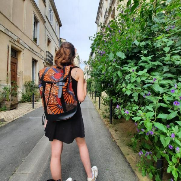 Sac à dos en wax motif orange et rouge