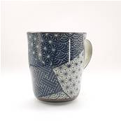 Tasse à thé japonaise motif patchwork bleu 9cm