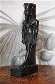 Statue AMON debout bras tendus 30cm |Comptoirs de Magellan